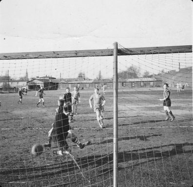 Sportplatz Hahnemühle, schwarze Asche