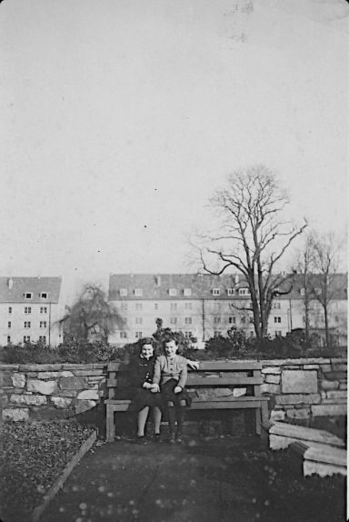 Mit Freundin im Westpark